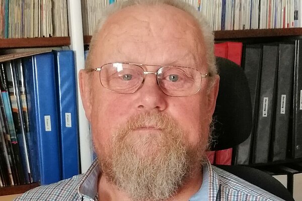 Steve Williams has a blond beard and glasses 