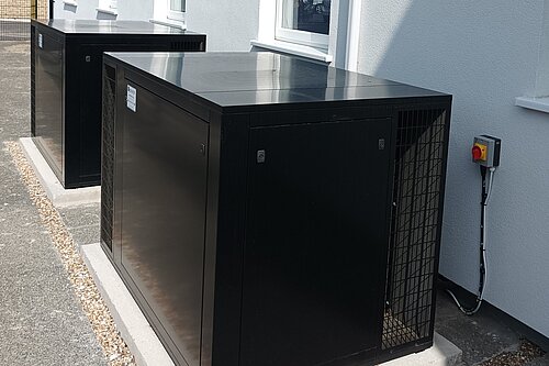 Heat pumps Air source heat pump (large units)